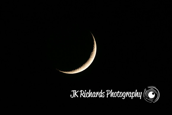 Crescent Present